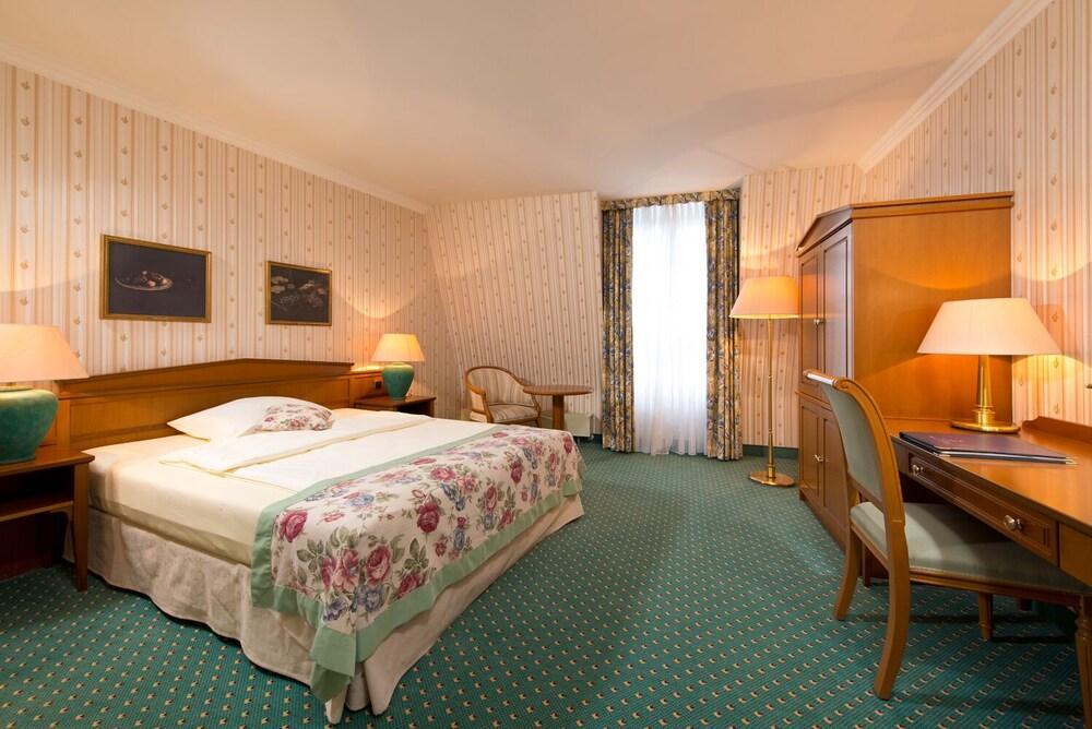 Hotel Am Schlosspark Gotha Bagian luar foto