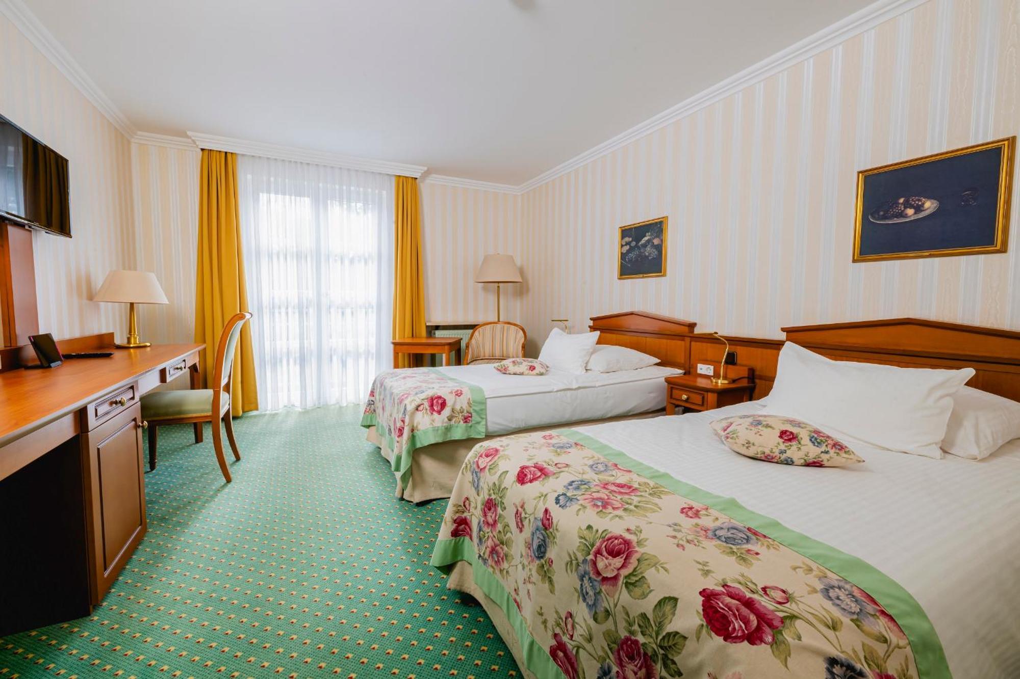 Hotel Am Schlosspark Gotha Bagian luar foto