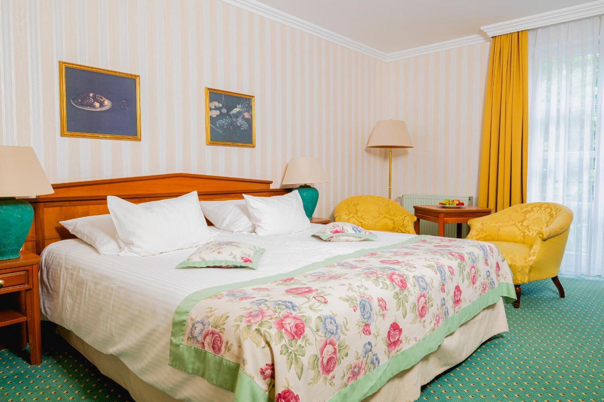 Hotel Am Schlosspark Gotha Bagian luar foto