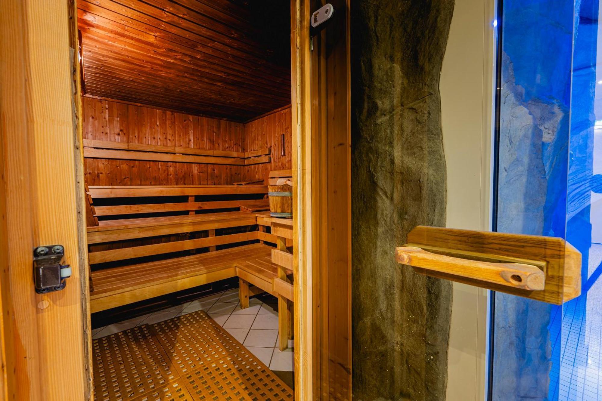 Hotel Am Schlosspark Gotha Bagian luar foto